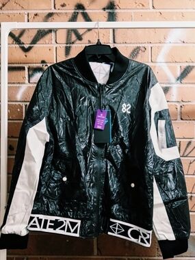 XL Create 2MRW Bomber Jacket NWT